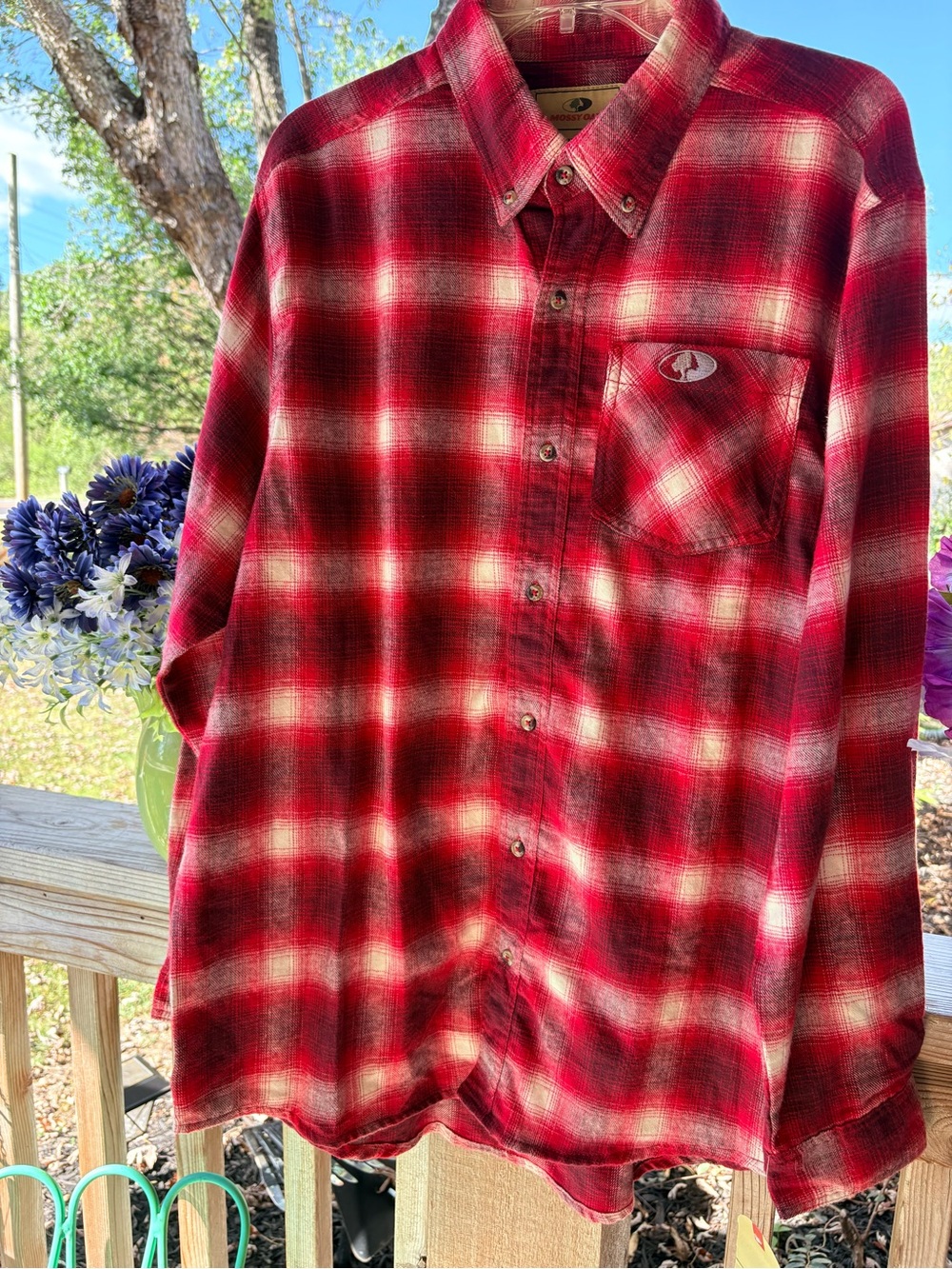 Mossy Oak Red Gradient Yarn Dyed Soft Long Sleeve Button Down Flannel Shirt NWT